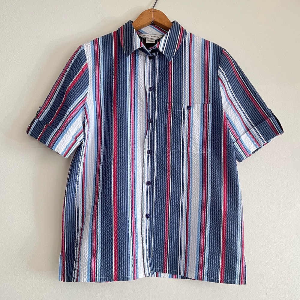 Striped crinkle red, white, and blue button up top, Allison Daley, size 8